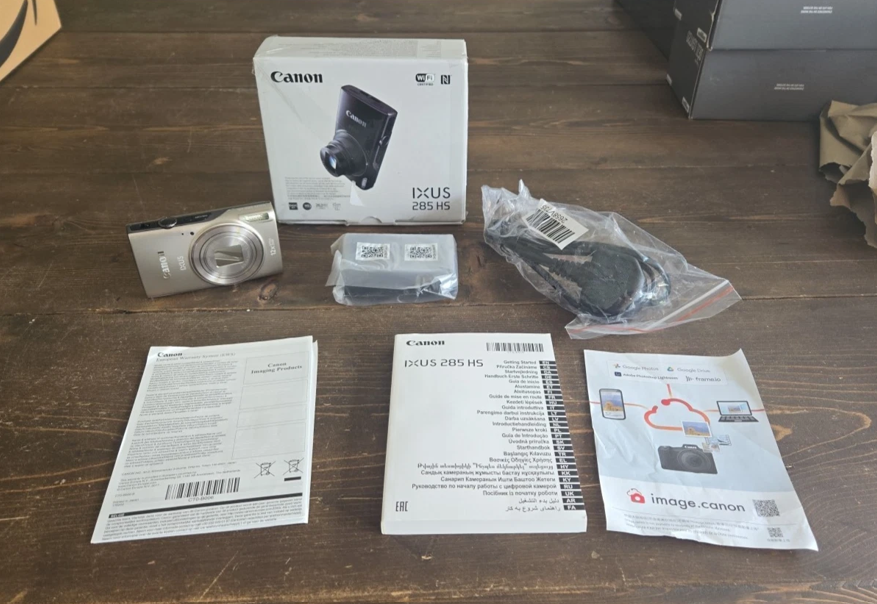 Stunning New Boxed Canon IXUS 285 HS Compact Digital Camera, 20.2 MP - Silver