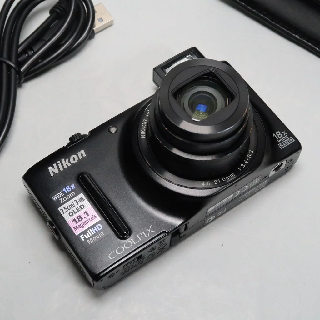 NIKON Coolpix S9400 Digital Camera Black 18.1 MP 18x, Case, SD Card, Boxed